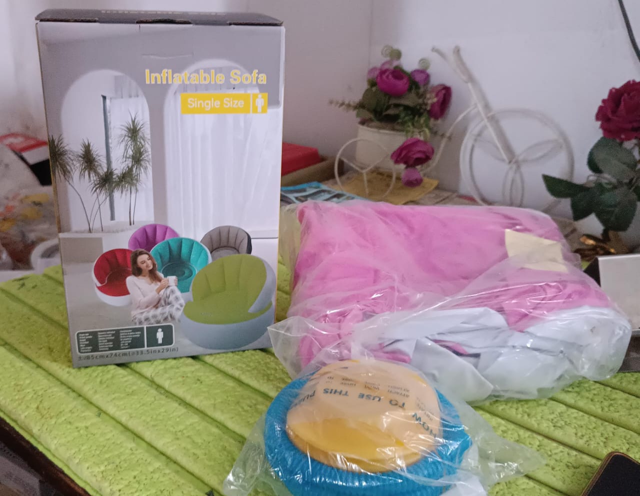 Kids inflatable sofa chair with backrest & Foot Air Pump with Hose (1 Set / 85x74 Cm Approx) Kids inflatable sofa chair with backrest & Foot Air Pump with Hose (1 Set / 85x74 Cm Approx)